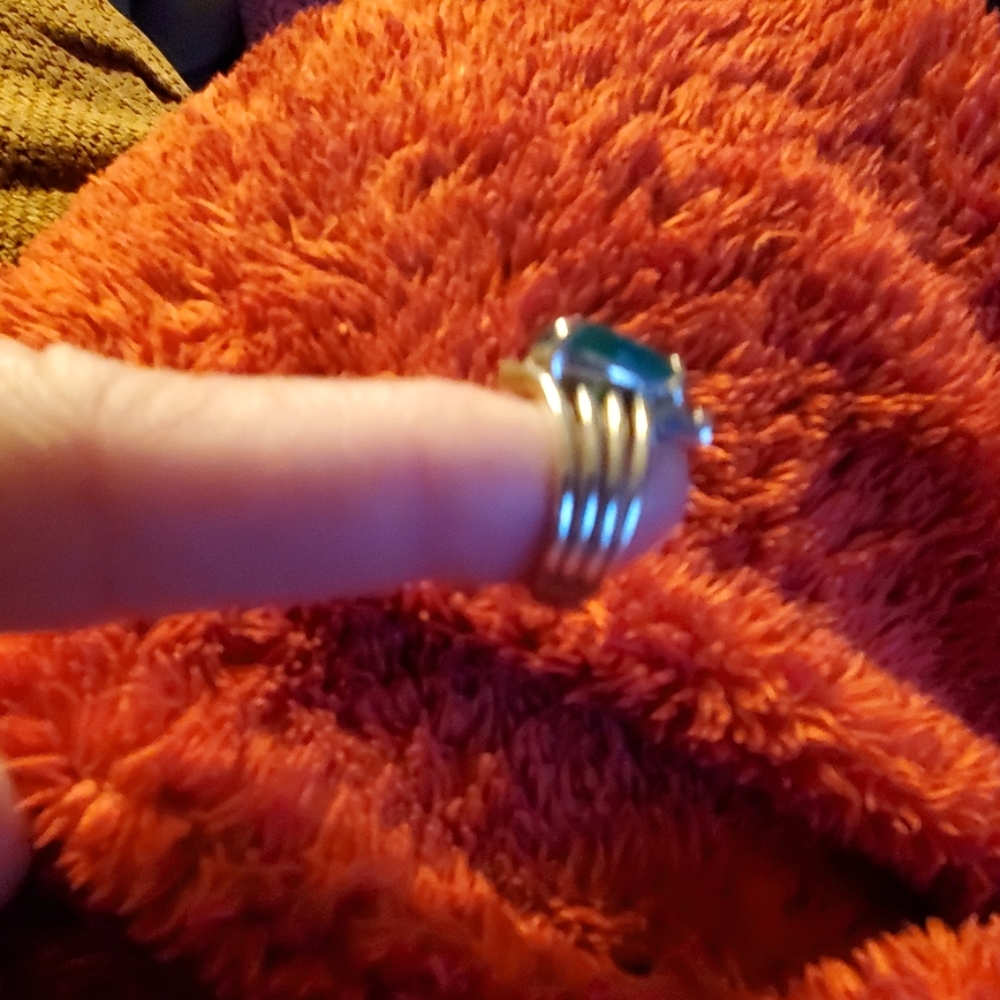Ring - Picture 4 of 8